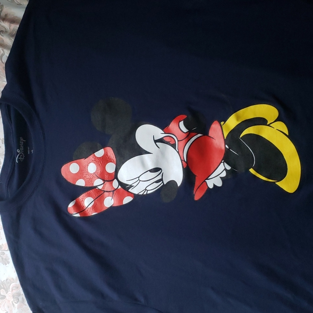 Disney Minnie mouse tee w/flaw
